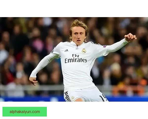 莫德里奇在本赛季表现稳健，持续提升球队的中场控制力与比赛稳定性。