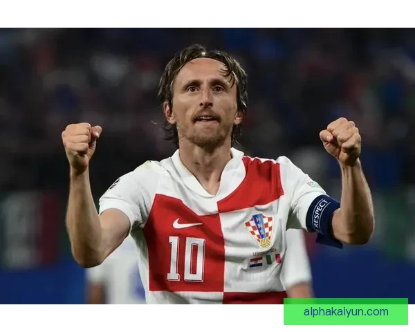 莫德里奇在欧洲杯表现稳健，有望续写传奇篇章