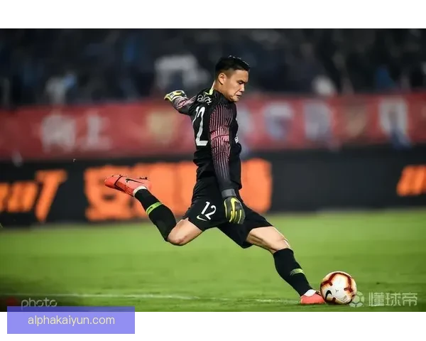 J1联赛球迷文化逐步成熟，展现出独特的团队凝聚力与激情表现